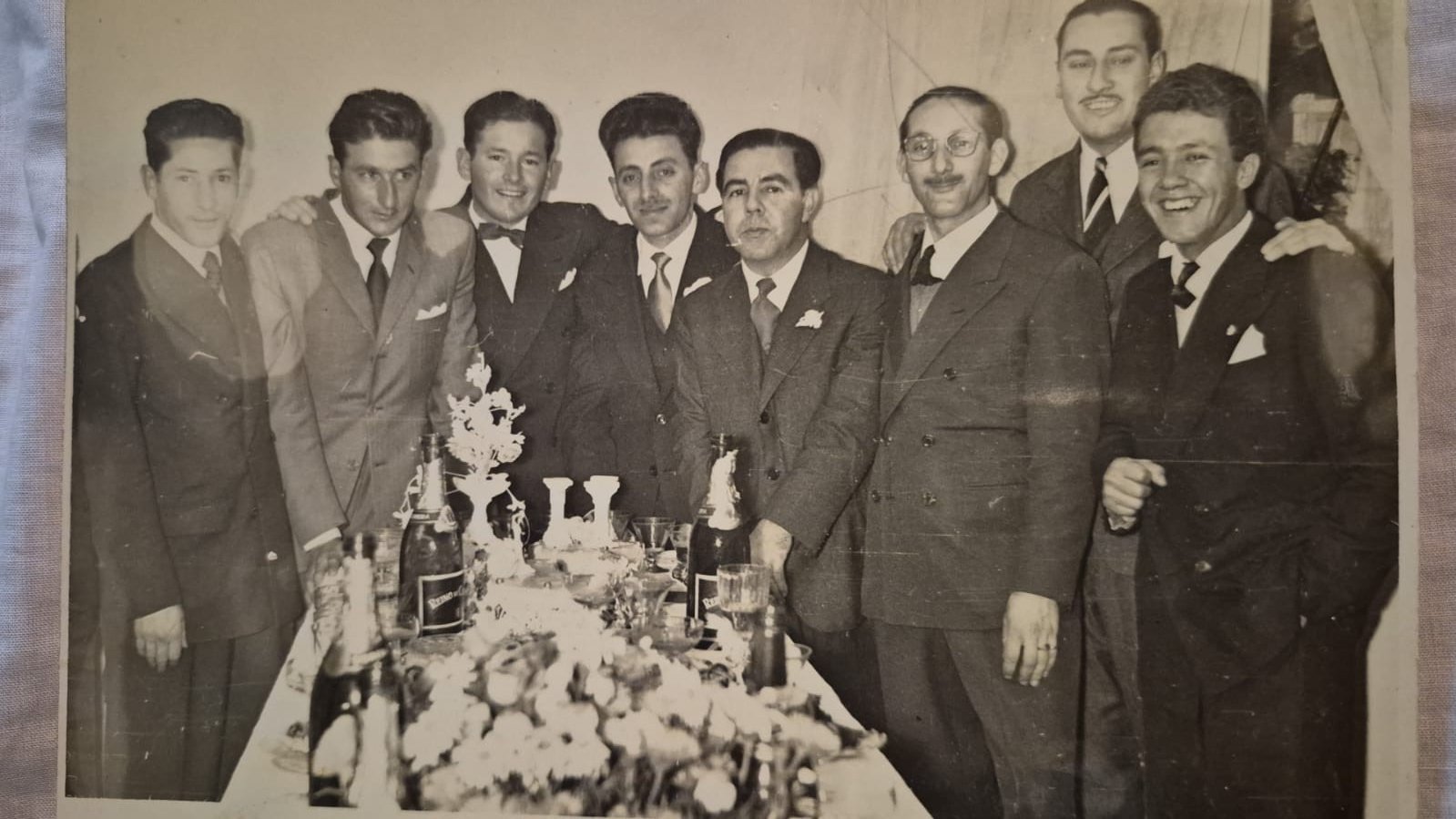 Francisco Cordoni con compañeros de trabajo